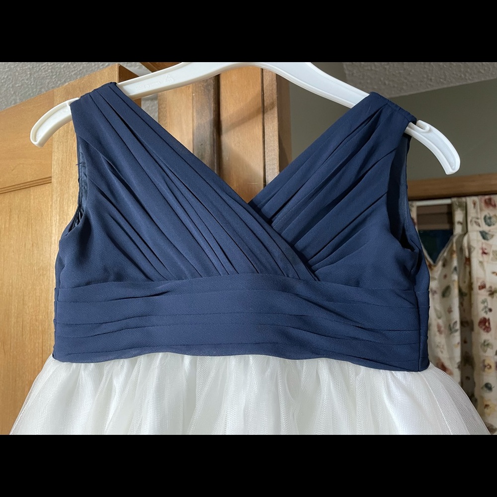 Little girls formal dress. Size 4